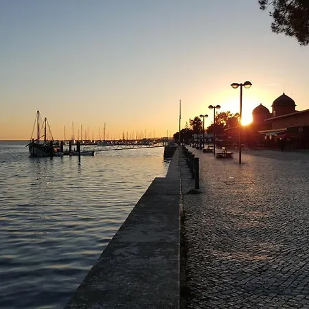 Casa de Férias Casa Da Avó - Casa Típica Em Olhão, Perto Da Marina *