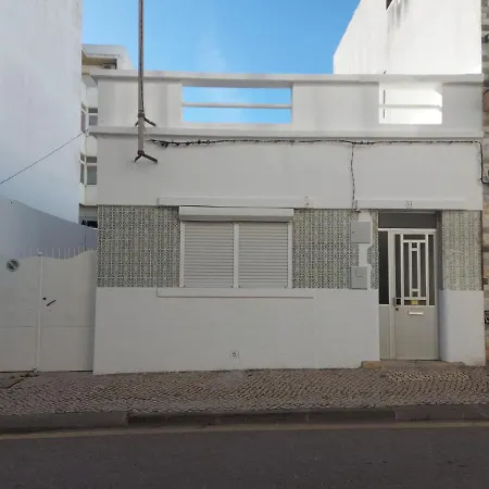 Casa de Férias Casa Da Avó - Casa Típica Em Olhão, Perto Da Marina *